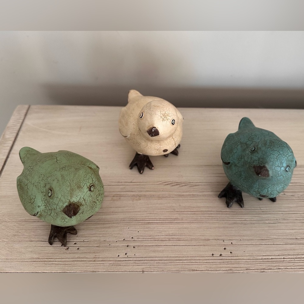 Charming Boho Bird Figurines Set - Green, Cream, turquoise - Picture 3 of 4